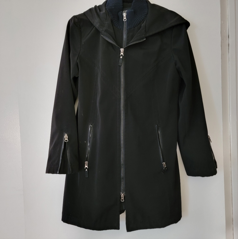 Anne Klein black all weather coat petite medium like new fits like a medium